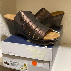 8M Natural Soul Comfort sandals